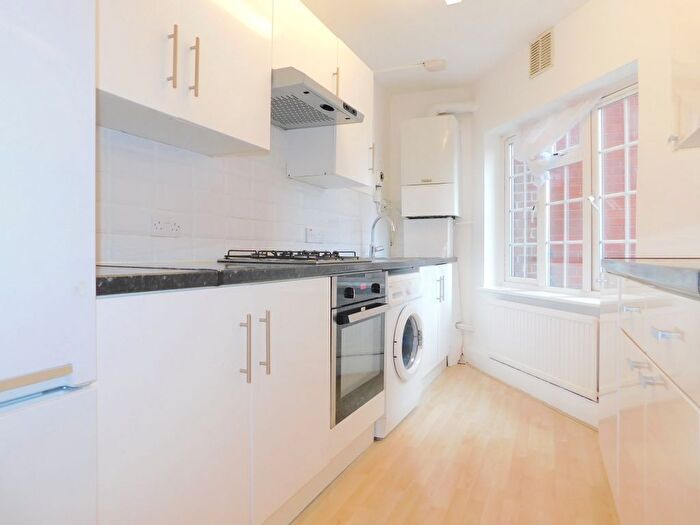 2 Bedroom Flat To Rent In Royal Parade, Ealing, W5