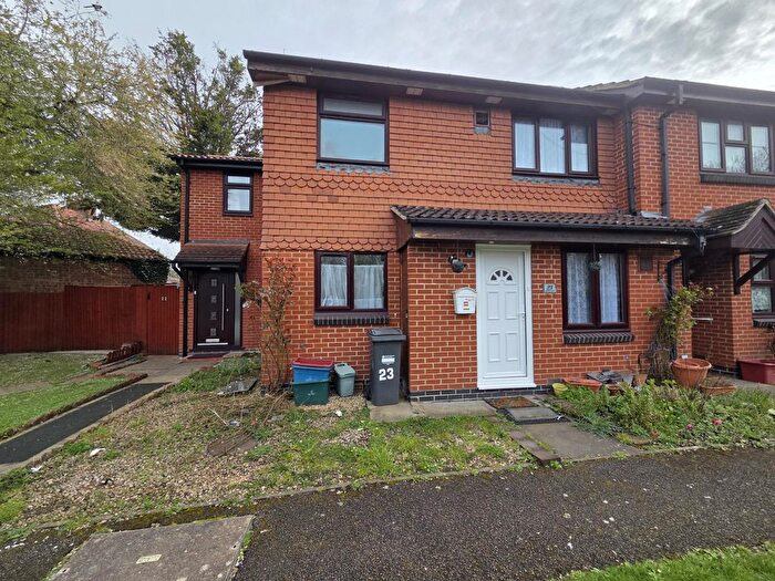 1 Bedroom Terraced House To Rent In Frampton Road, Hounslow, TW4