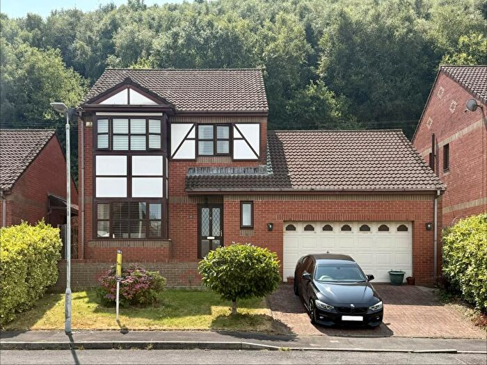 4 Bedroom Detached House For Sale In Greenacres, Penclawdd, Swansea, SA4