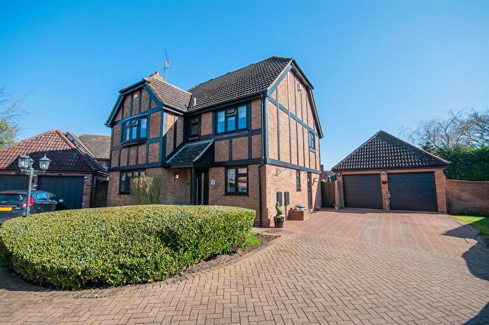4 Bedroom Detached House For Sale In Rainbow Mead, Hatfield Peverel, Chelmsford, CM3
