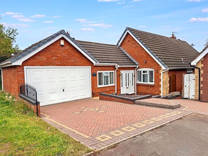 3 Bedroom Detached Bungalow For Sale In Twickenham Court, Stourbridge, DY8