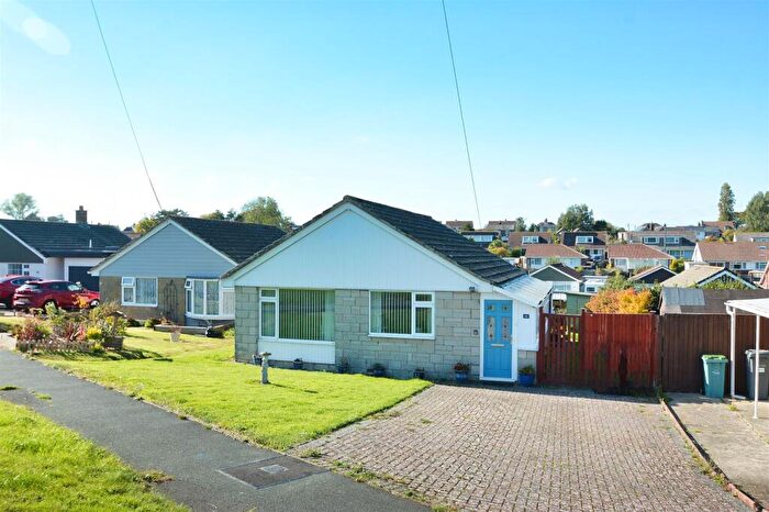 2 Bedroom Detached Bungalow For Sale In Binstead, PO33