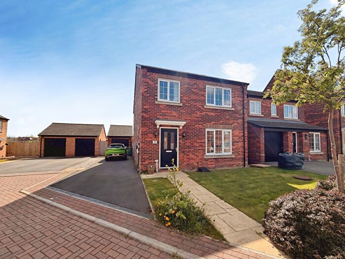 4 Bedroom Detached House For Sale In Warren Court, Featherstone, Pontefract, WF7