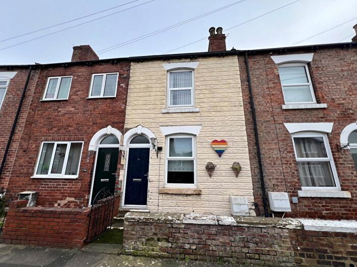 2 Bedroom Terraced House To Rent In Longacre, Castleford, WF10