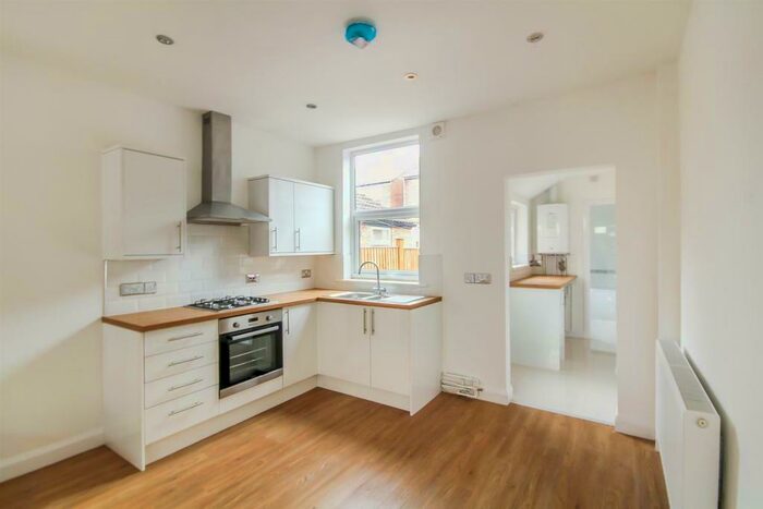 2 Bedroom House To Rent In Wallet Street, Netherfield, NG4