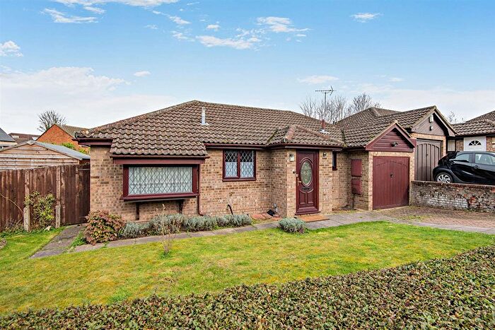 2 Bedroom Bungalow For Sale In Caernarvon Drive, Maidstone, ME15