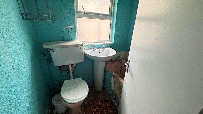 3 Bedroom End Of Terrace House For Sale In Balmoral Grove, Rhyl, Denbighshire, LL18