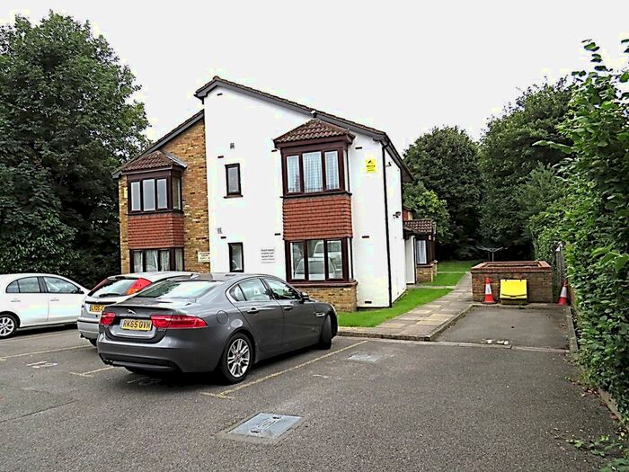 Studio To Rent In Harlington Road, Uxbridge, UB8