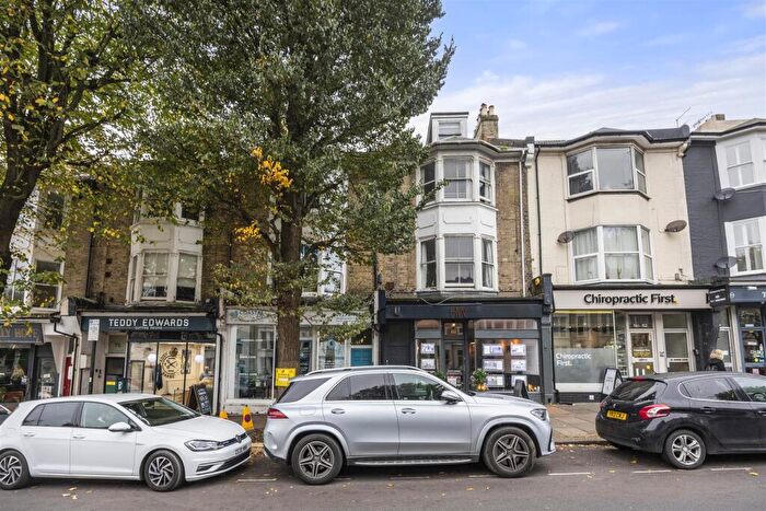2 Bedroom Flat To Rent In Goldstone Villas, Hove, BN3