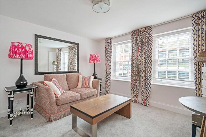 1 Bedroom Apartment To Rent In Shoreditch High Street, London, E1