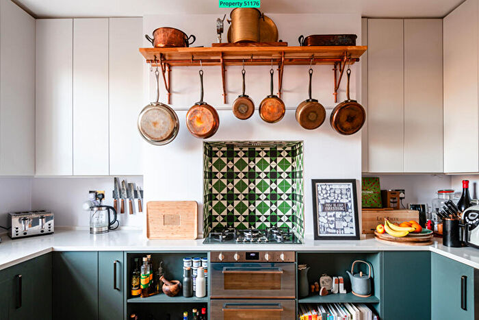 3 Bedroom Apartment To Rent In Fonthill Road, London, N4