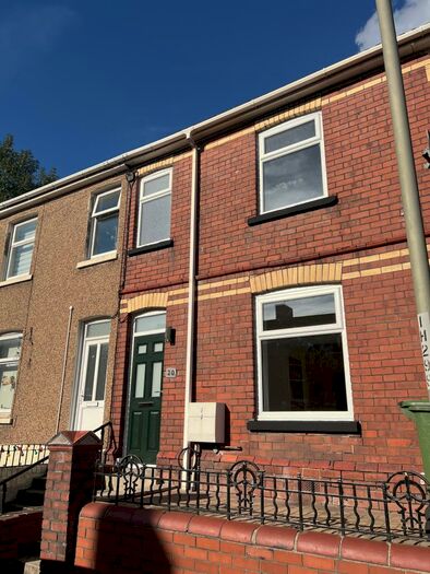 2 Bedroom Terraced House To Rent In Risca Road, NP11