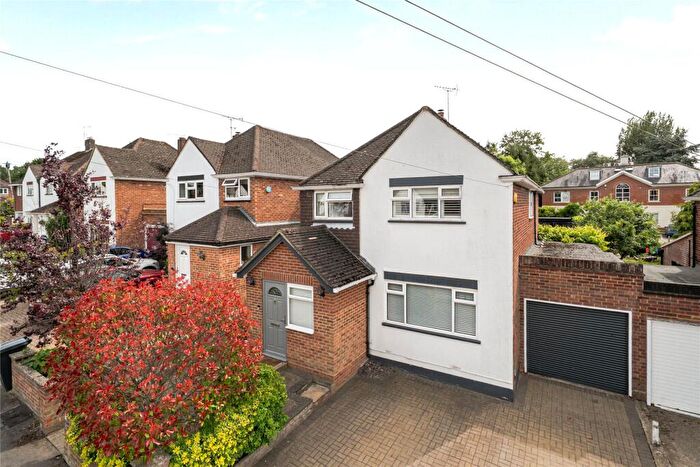 4 Bedroom Detached House For Sale In Cedar Close, Bagshot, Surrey, GU19