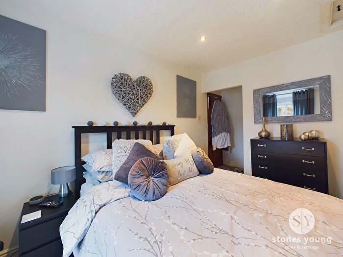 2 Bedroom Cottage For Sale In West View Place, Blackburn, BB2
