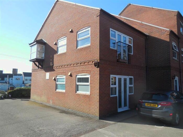 2 Bedroom Flat To Rent In Trinity Court, Hinckley, LE10