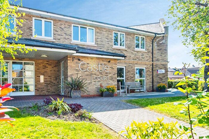 2 Bedroom Flat For Sale In Chancery Lane, Thrapston, Kettering, NN14