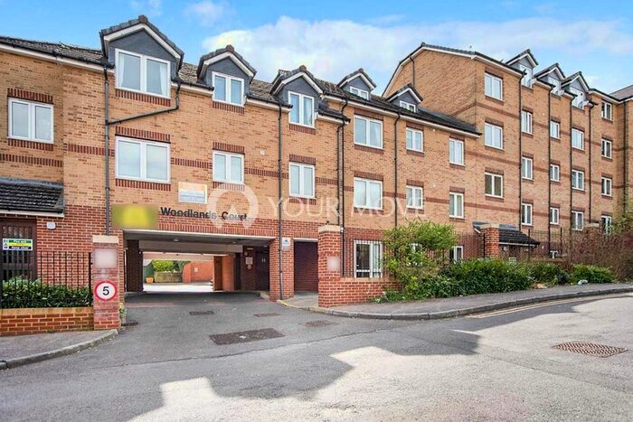1 Bedroom Flat To Rent In Woodlands Court, Walderslade Centre, Chatham, Kent, ME5