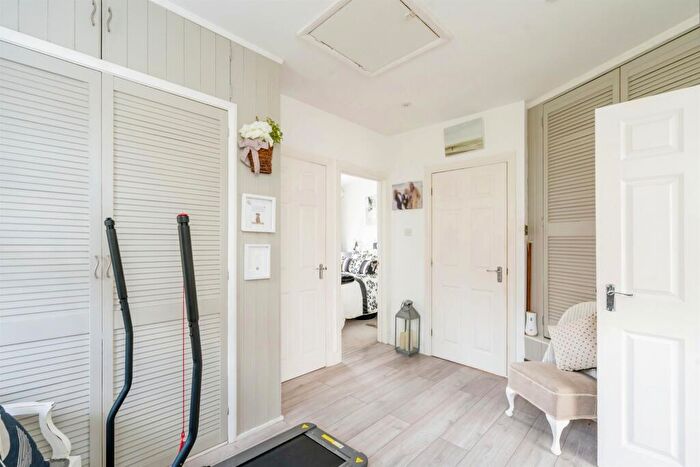 2 Bedroom Detached Bungalow For Sale In Norfolk Way, Bognor Regis, PO22