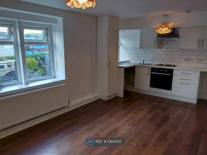 2 Bedroom Flat To Rent In Bradford, Bradford, BD2