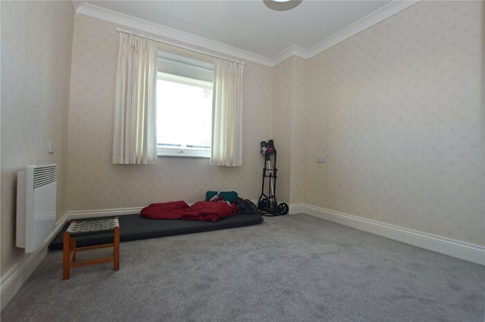 2 Bedroom Flat For Sale In Coal Orchard, Taunton, Somerset, TA1