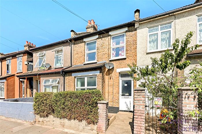 2 Bedroom Terraced House For Sale In Roman Road, Ilford, Essex, IG1