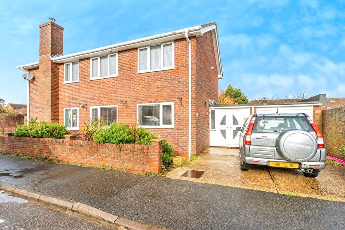 4 Bedroom Detached House For Sale In Hartland Court, Emsworth, PO10