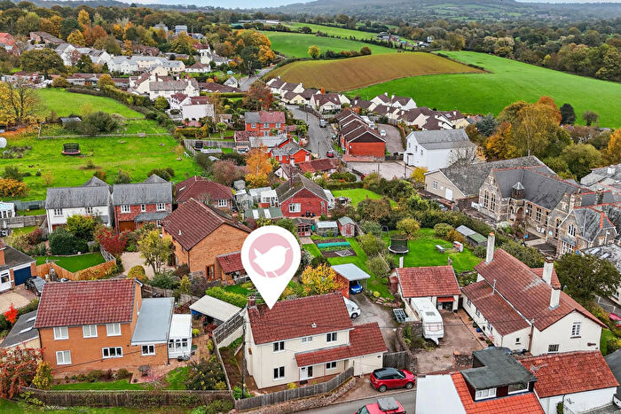 3 Bedroom Detached House For Sale In Clay Lane, Uffculme, Devon, - Uffculme School Catchment, EX15
