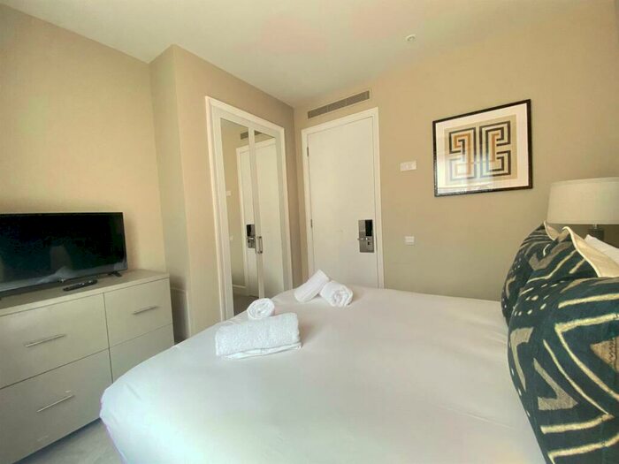 2 Bedroom Apartment To Rent In Westferry Circus, E14