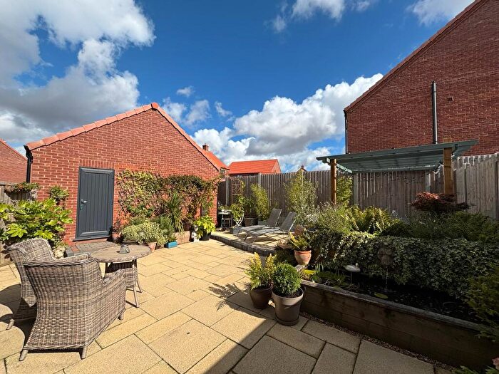 4 Bedroom Semi Detached House For Sale In Daisy Way, Louth, LN11