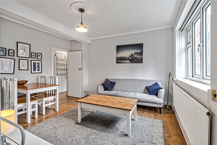 3 Bedroom Flat To Rent In Blair House, Stockwell Gardens Estate, SW9