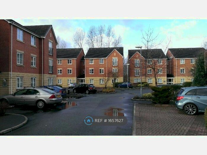 2 Bedroom Flat To Rent In Godolphin Close, Eccles, Manchester, M30