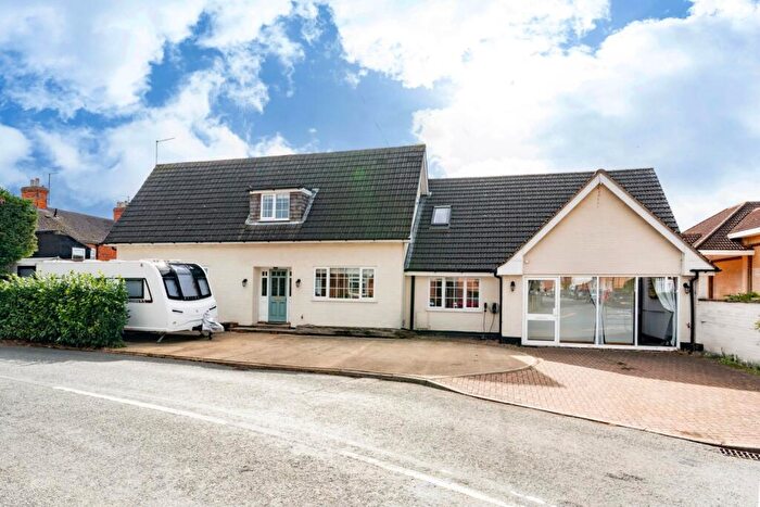 4 Bedroom Detached House For Sale In Hereward Street, Bourne, Lincolnshire, PE10