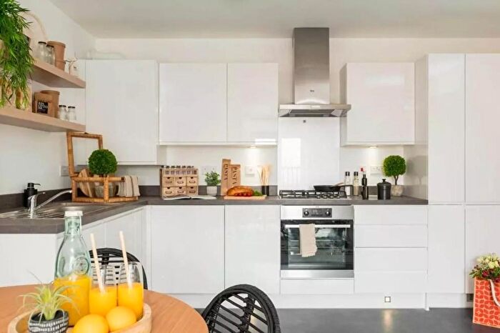 1 Bedroom Flat For Sale In Unit Cheapside Residences, Luton, LU1