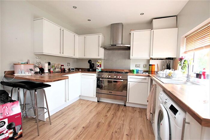1 Bedroom Flat To Rent In Cotswold Road, BA2