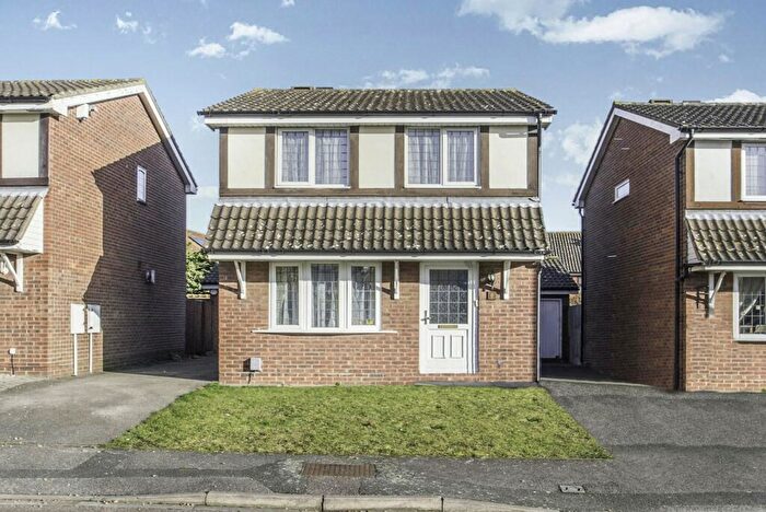 3 Bedroom Detached House To Rent In Osprey Close, Kempston, Bedfordshire, MK42