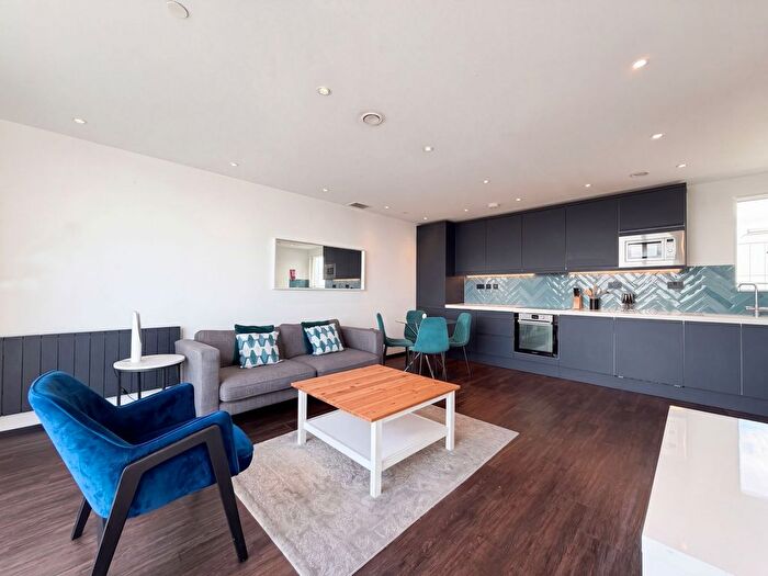 2 Bedroom Flat To Rent In West Gate, London, W5