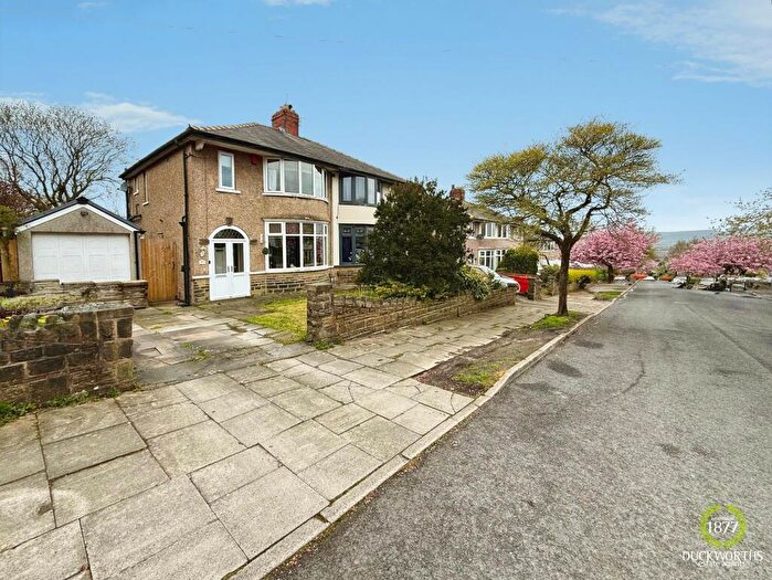 3 Bedroom Semi Detached House For Sale In Westbourne Avenue, Burnley, BB11