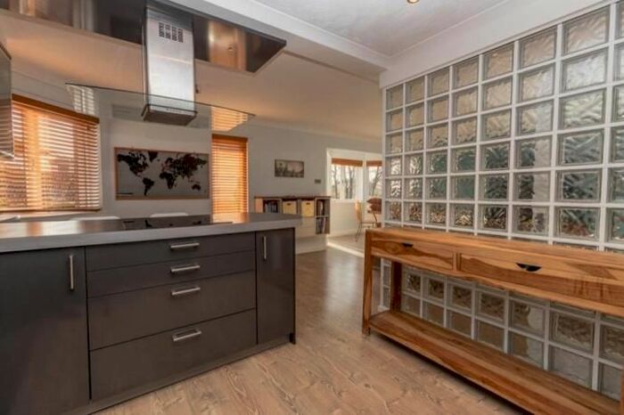 2 Bedroom Flat To Rent In Richmond Terrace, Dundee, DD2