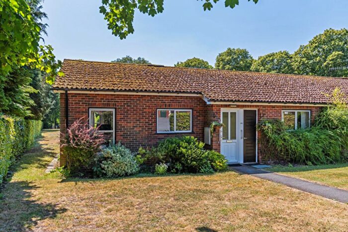 2 Bedroom Semi-Detached Bungalow For Sale In Bedfield Lane, Headbourne Worthy, SO23