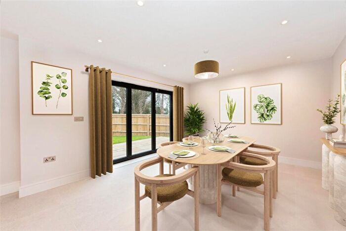 3 Bedroom Detached House For Sale In Huntersfield Farm, Fairlawn Road, Banstead, Surrey, SM7