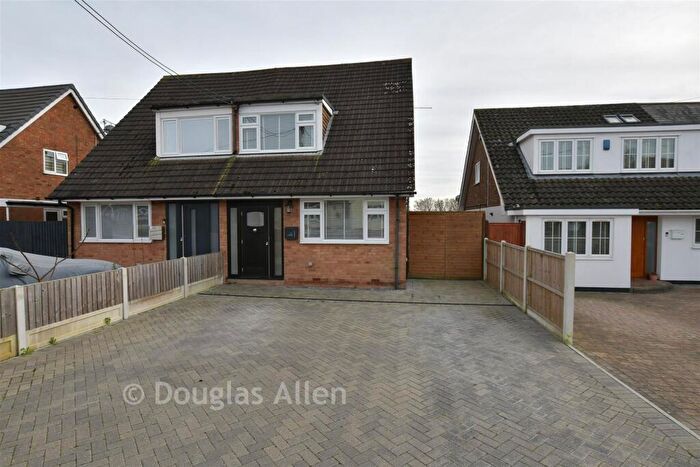 3 Bedroom Semi-Detached House For Sale In Church Street, Billericay, Essex, CM11