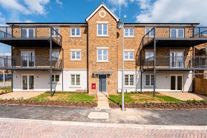 2 Bedroom Apartment To Rent In Samuel House, Herbert Gardens, Theale, Reading, RG7