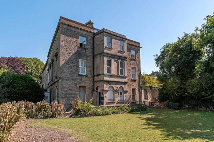 2 Bedroom Apartment To Rent In Beechen Cliff Road, BA2