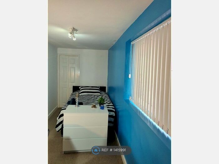 3 Bedroom Semi-Detached House To Rent In Peel Street, Middlesbrough, TS1