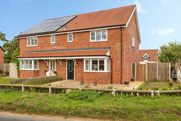 3 Bedroom Semi Detached House For Sale In Watton Road, Larling, Norfolk, NR16