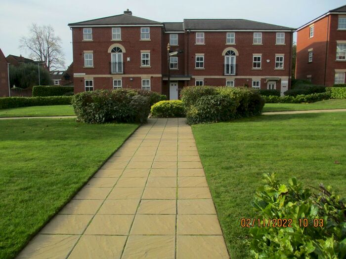2 Bedroom Flat To Rent In Selwyn Road, Burntwood, WS7