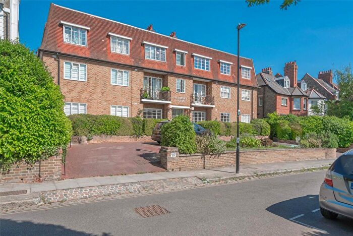 2 Bedroom Apartment For Sale In Beverley Court, Western Road, London, N2
