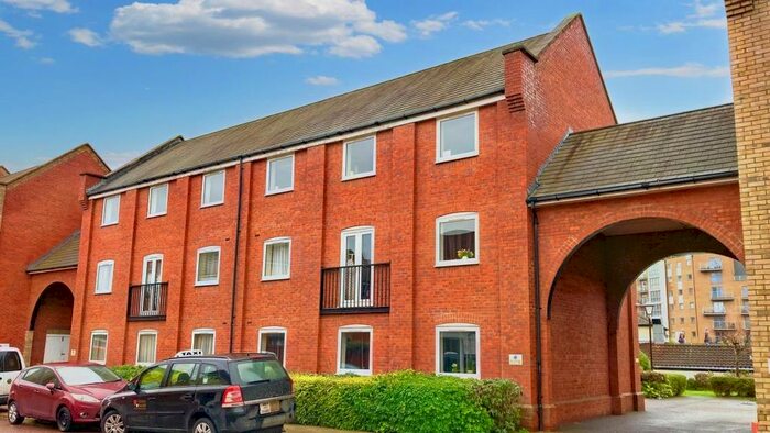 5 Bedroom Flat To Rent In Meachen Road, Colchester, CO2