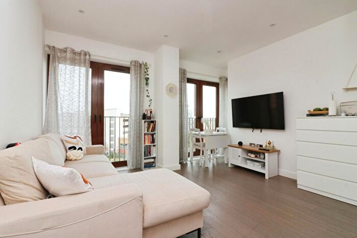 1 Bedroom Flat For Sale In Grosvenor Road, St Albans, AL1