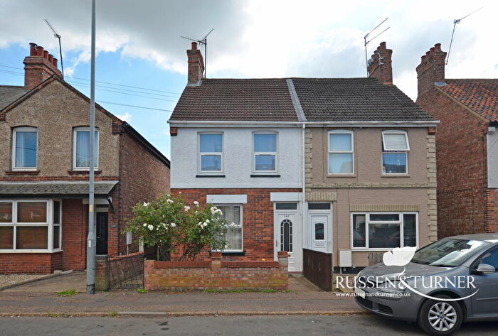 2 Bedroom Semi-Detached House For Sale In Loke Road, King's Lynn, PE30